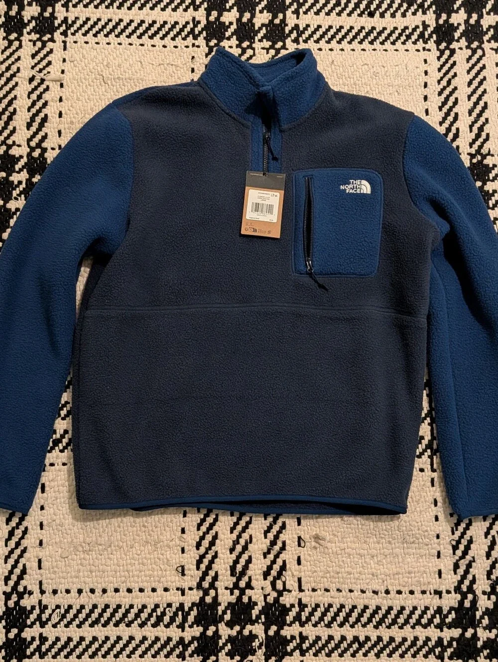 The North Face Men's Navy and Blue Zip-Up Fleece Pullover